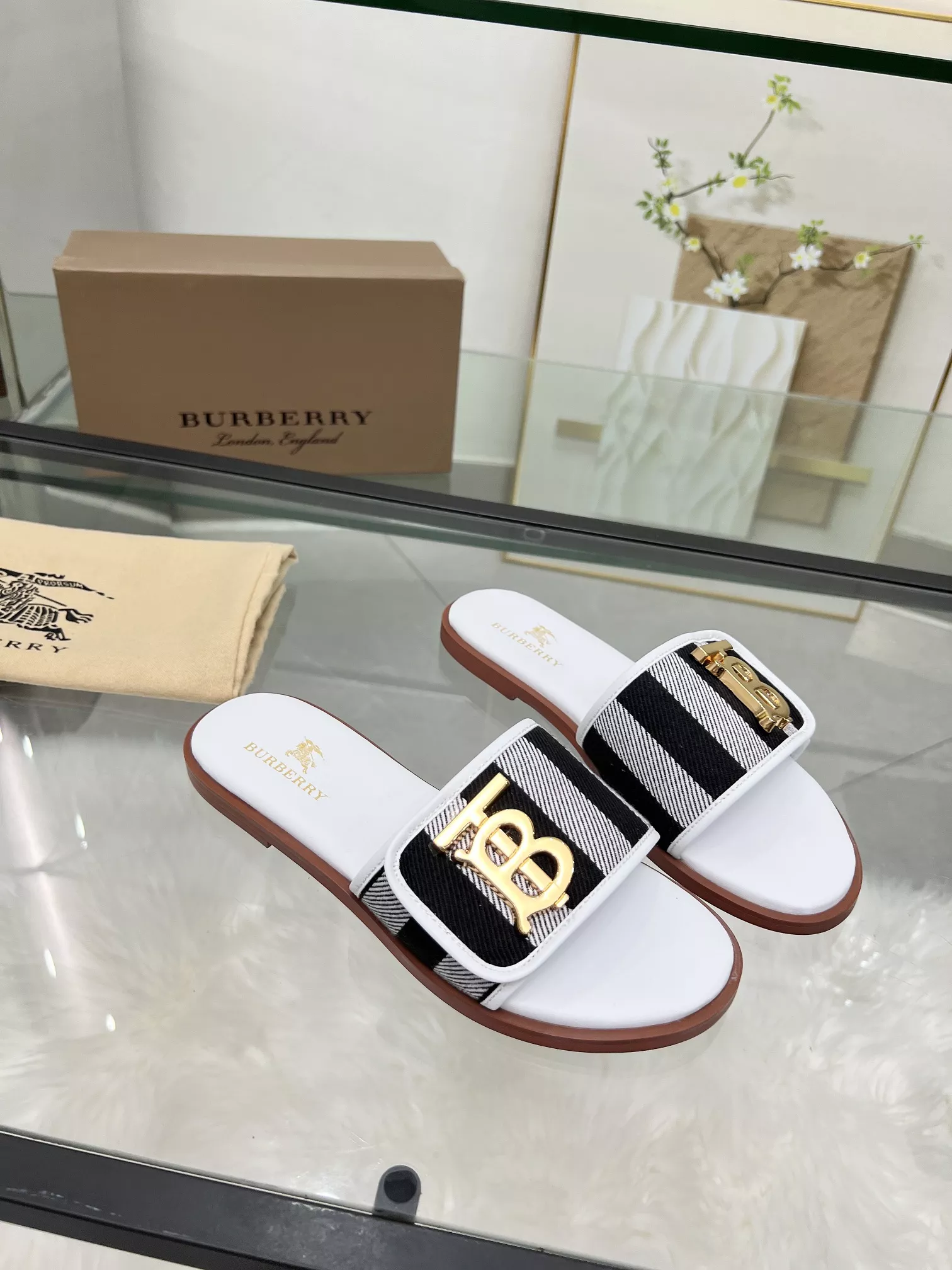 burberry chaussons pour femme s_12b5ba11